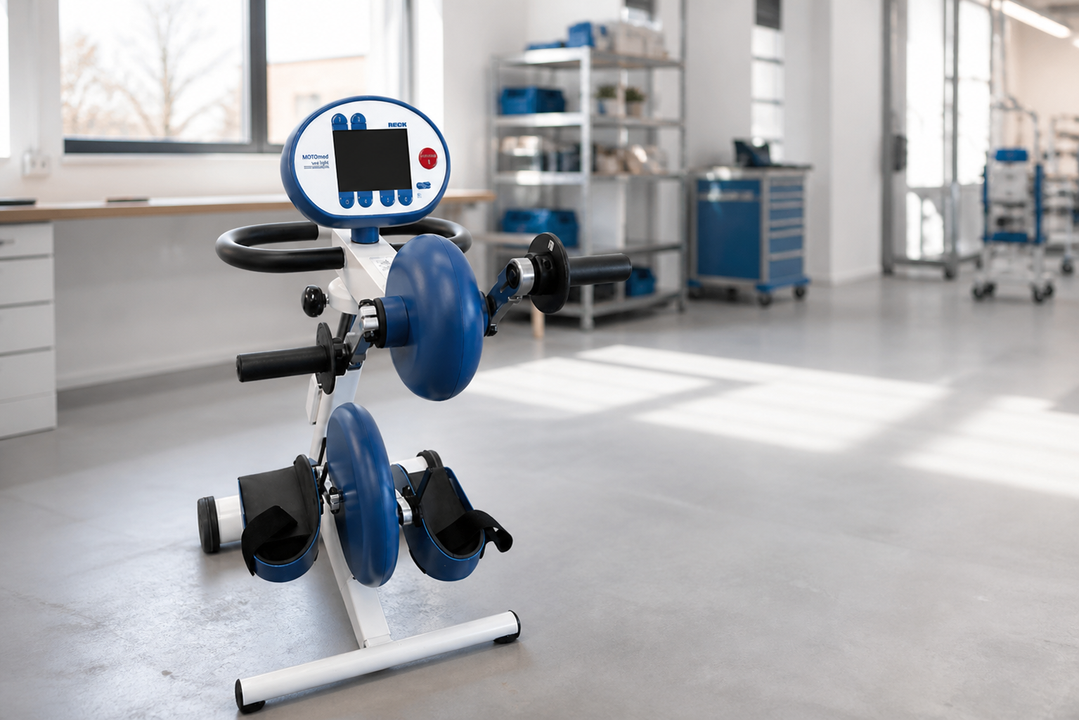 RECK MOTOmed Viva 2 Light in heller RehaPulse Werkstatt